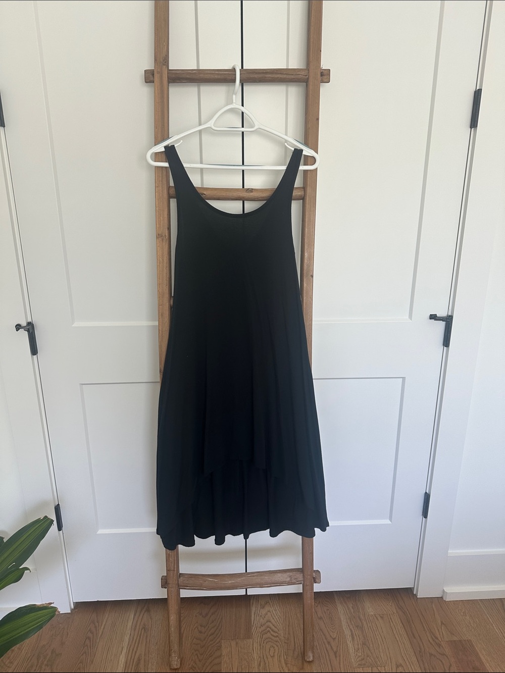 Black Sleeveless Swing Dress - Brand: